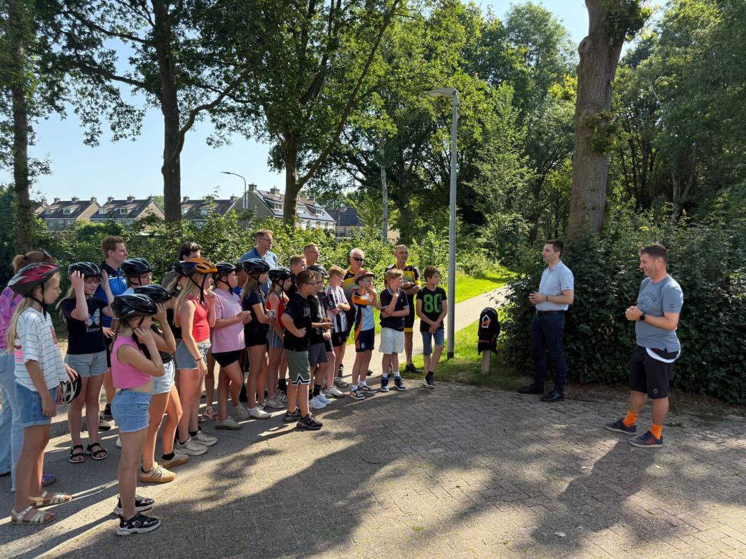 Wethouder Potze met kinderen
